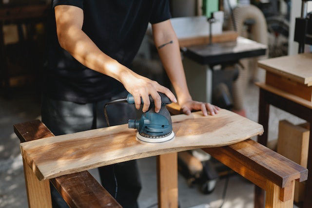 Carpentry and joinery service