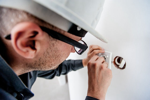 Handyman electrical services